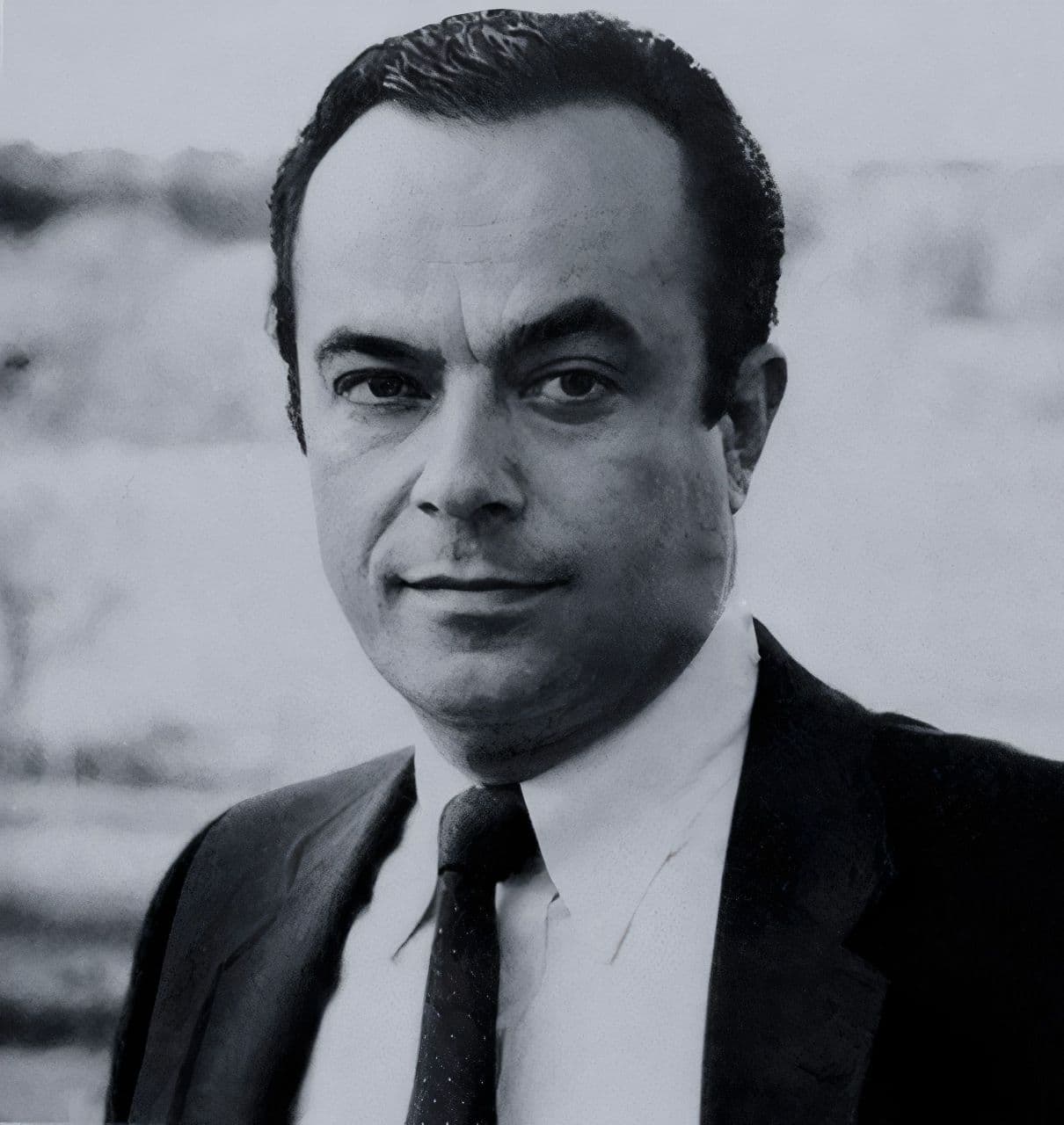 یک سال از درگذشت حبیب لاجوردی که کاری کرد کارستان گذشت؛ لاجوردی بامداد ۳ مرداد ۱۴۰۰ در سن ۸۳ سالگی درگذشت. با اینکه در فراموشی و آلزایمر درگذشت ولی میراث ماندگاری در تاریخ معاصر ایران به‌جا گذاشت که مغلوب هیچ آلزایمری نخواهد شد.
یادش که وقت و بی‌وقت در میان ما زنده‌ست، گرامی باد.