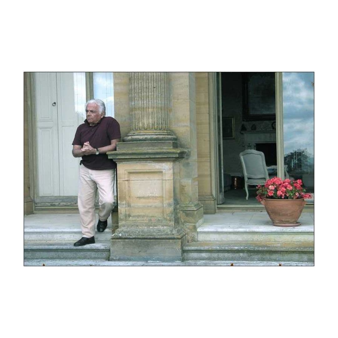 ‏پرنده بدرقه شد و آفتاب شد تشییع..

ابراهیم گلستان رفت؛ خبر به همین کوتاهی بود ولی غم‌انگیز بودنِ خبر به اندازه همه ثانیه‌هایِ این صد سال زندگی بود.

«نه بودنمان نه رفتنمان فرقی به حال دنیا نمی‌کند» [ولی بودنِ شما می‌کرد].

ابراهیم گلستان (۱۴۰۲-۱۳۰۱)