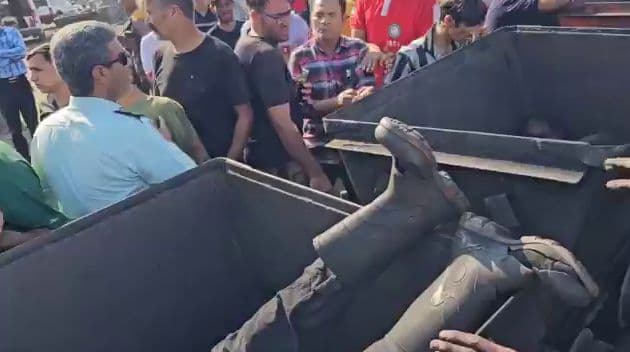 ‏مرگ یا «جان باختن» نه؛ کارگران «دقیقاً» توسط این حکومت و کارگزاران و کارفرمایانِ آن، به قتل رسیدند.
‎#معدن_طبس