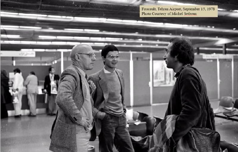 «در مدت اقامت در ایران یک‌بار هم واژه انقلاب را از زبان کسی نشنیدم، اما از پنج مخاطبِ من چهار نفر جواب می‌دادند: حکومت اسلامی».

میشل فوکو در «ایرانی‌ها چه رویایی در سر دارند»، ترجمه حسین معصومی همدانی، نشر هرمس.