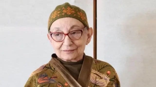 مستند بهمن کیارستمی درباره پروانه اعتمادی 

از این‌جا ببینید.